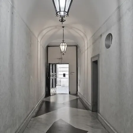 Apartment At Penthouse Rom